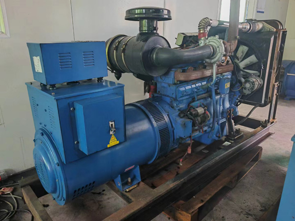 庆城100kW柴油发电机组使用多级机油有哪些优缺点？